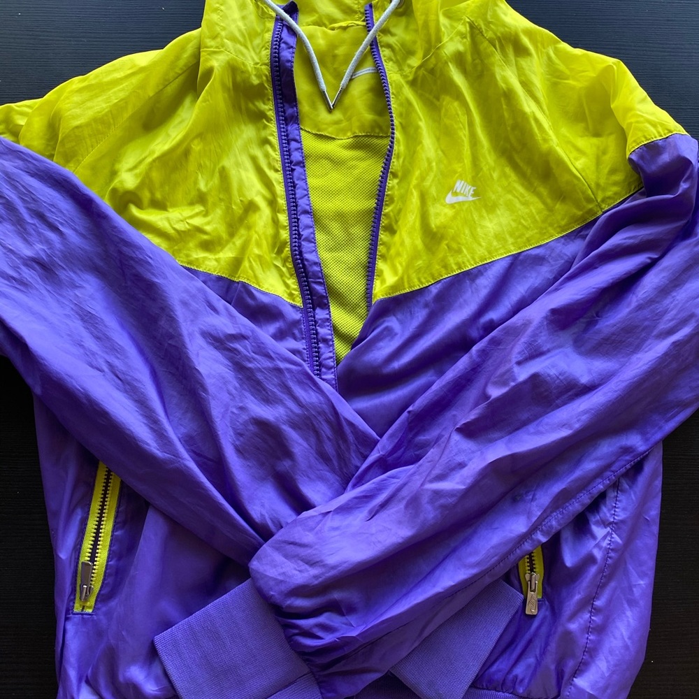 COPY - Retro Nike Women Windbreaker size small